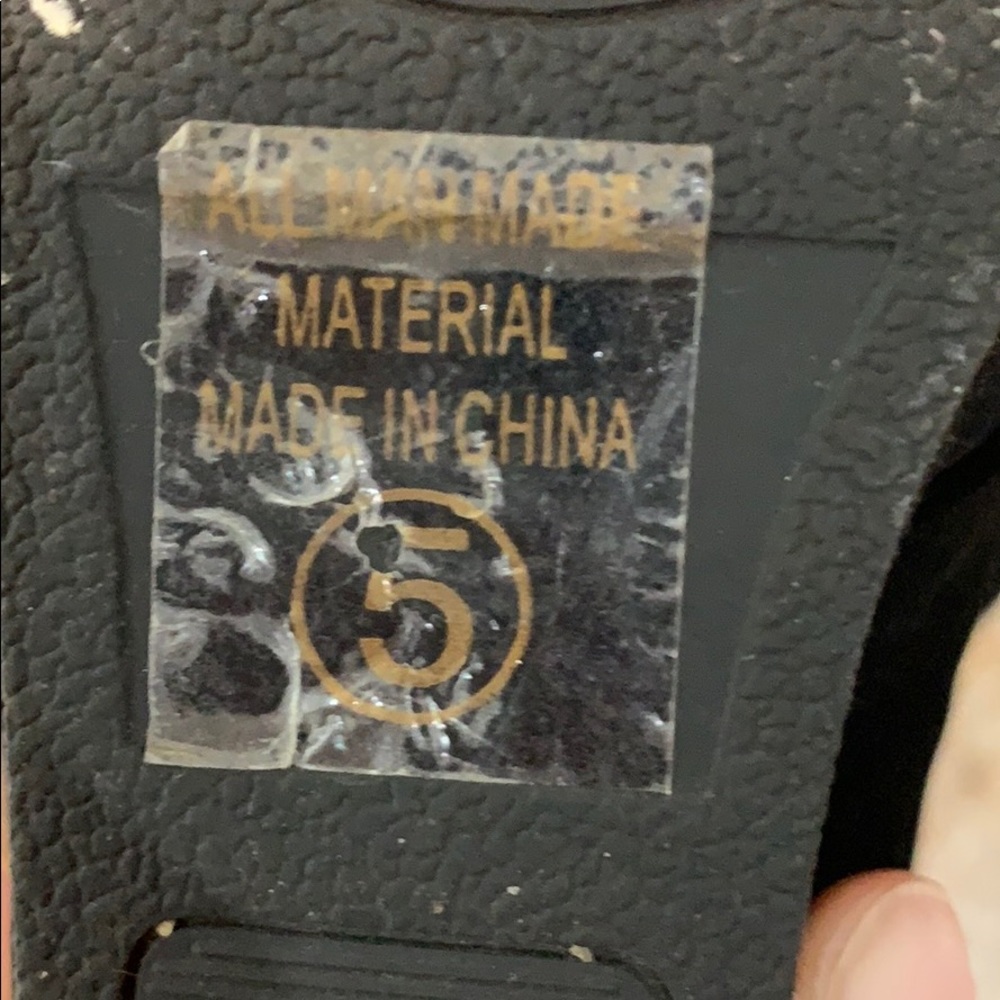 Shoes - Picture 5 of 5